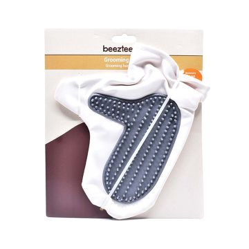 beeztees-grooming-glove-for-cats
