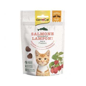 GimCat Crunchy Snacks Salmon & Raspberry Cat Treats, 50g