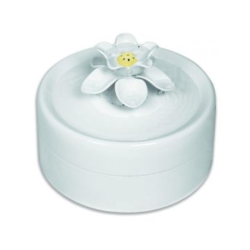 Pioneer Pet Magnolia Drinking Fountain With USB Connector